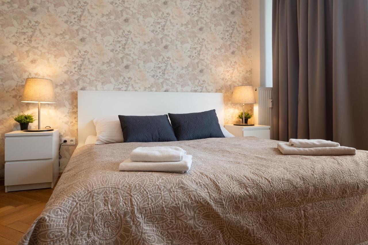 Luxury Apartment In Prime Location Прага Екстер'єр фото