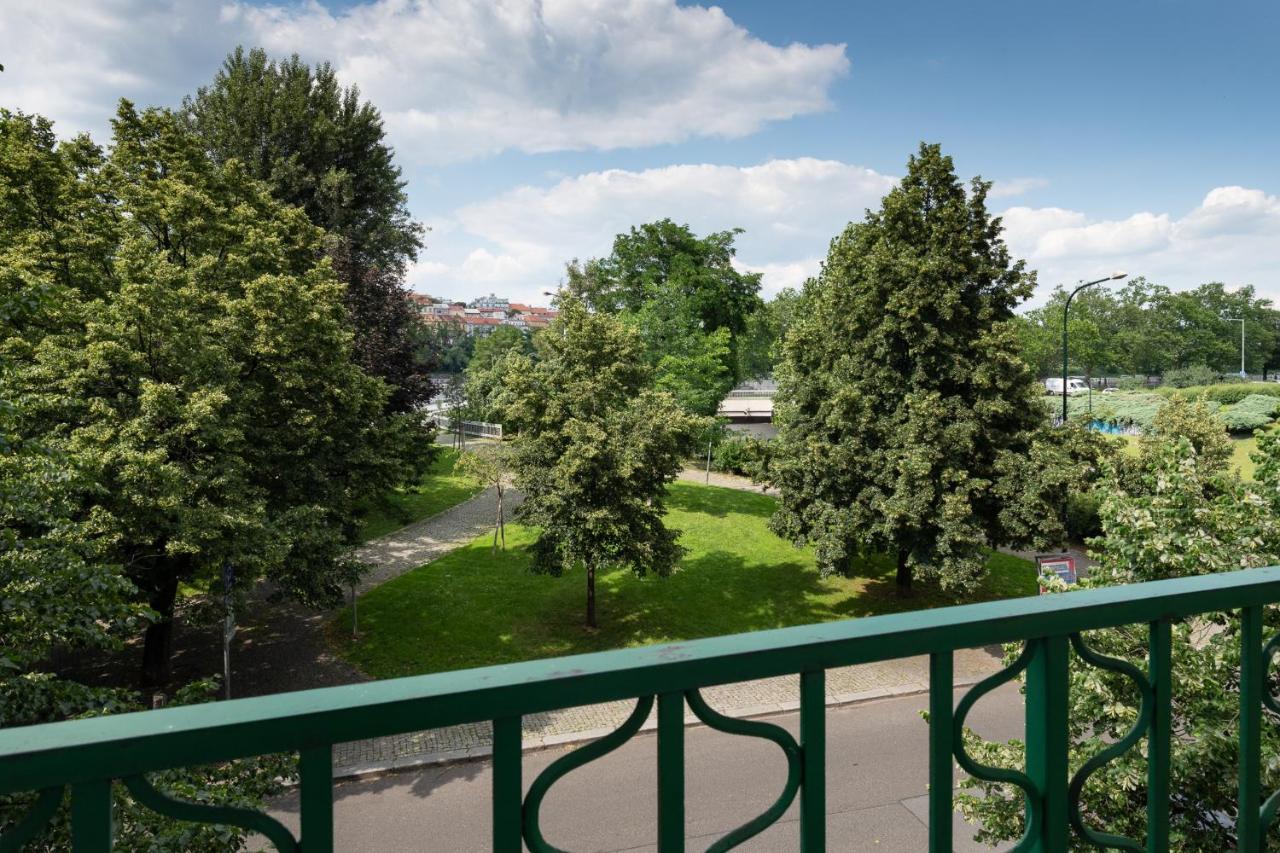 Luxury Apartment In Prime Location Прага Екстер'єр фото