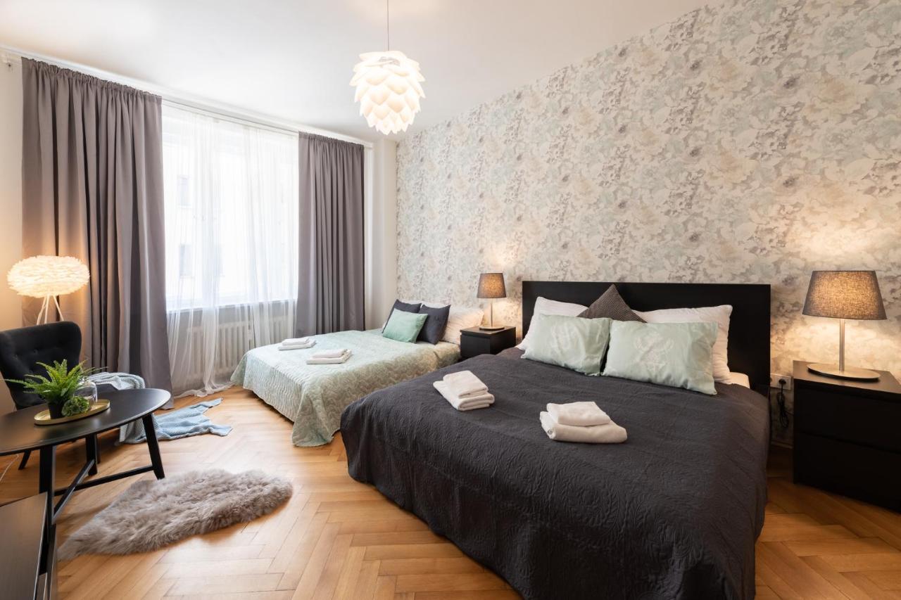 Luxury Apartment In Prime Location Прага Екстер'єр фото